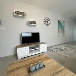 Apartamento Cozy At Caesar By The Sea *
