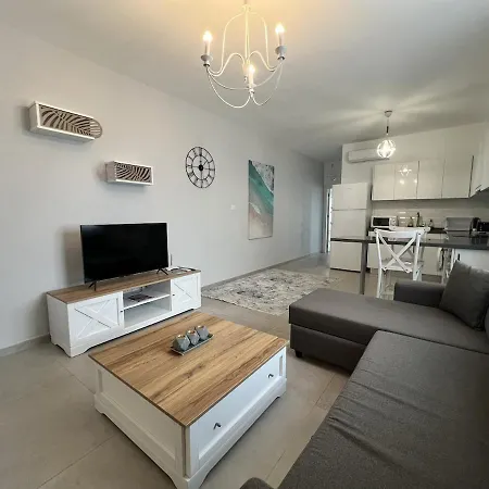 Cozy At Caesar By The Sea *