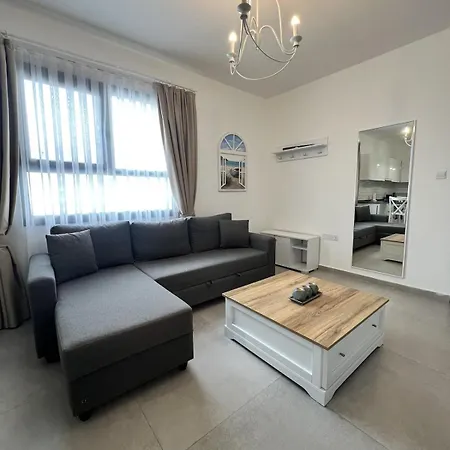 Cozy At Caesar By The Sea Lejlighed Aglantzia