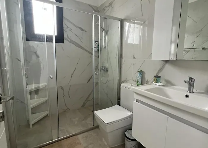 Cozy At Caesar By The Sea Apartment Aglantzia